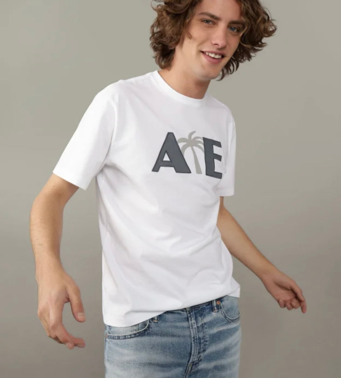 AE LOGO GRAPHIC T-SHIRT